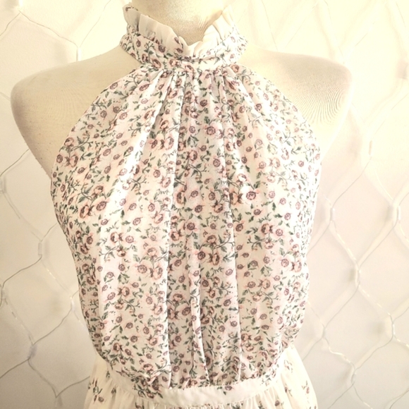 Bellevue Sleeveless Floral Maxi Dress / Tagged Medium - Picture 2 of 7